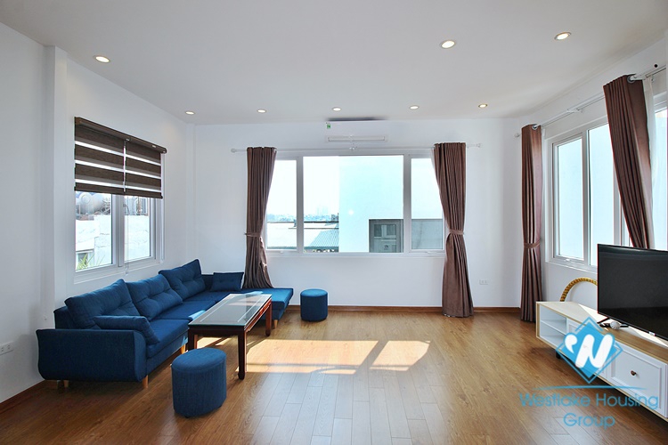 Spacious one bedroom apartment for rent in Tu Hoa street, Tay Ho